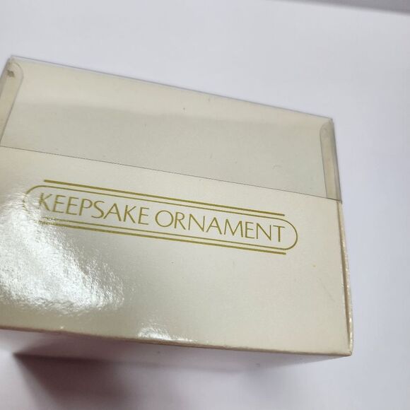 Vintage 1981 Hallmark Keepsake Christmas Ornament Designed by Betsy Clark - Picture 3 of 7